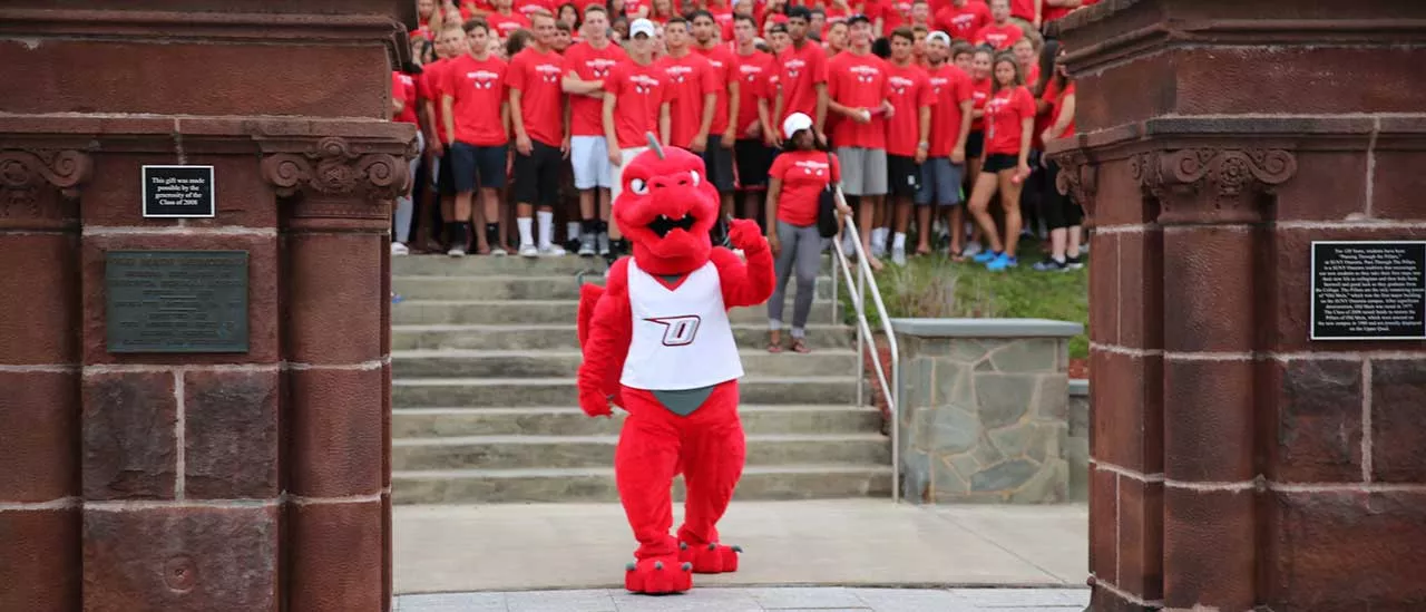 Red the Dragon at Pass Through the Pillars