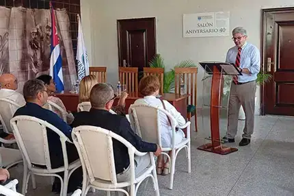 Dr Cardelle speaks at CUBA summit 