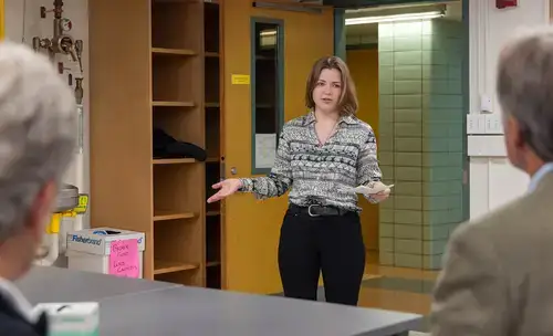 Ellie Vogl speaks to Alumni