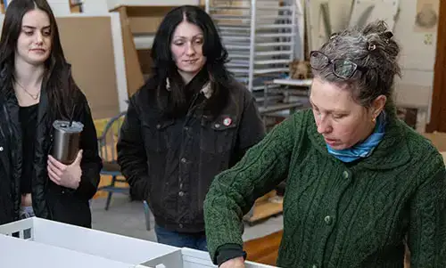 Mordue Reinhardt visiting Carrie Smiths Studio