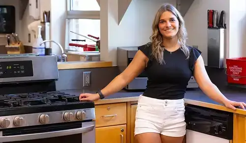 Grace Pastino in food lab