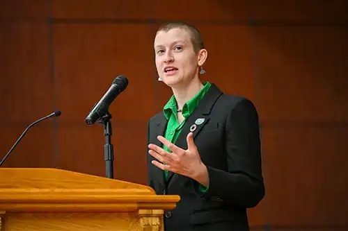 Kimmy Cushman speaks at SRCA during keynote luncheon