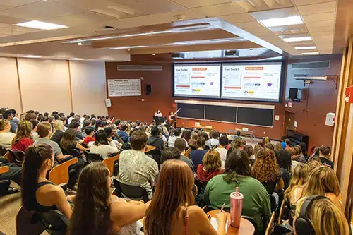 Academic Advisement presents to Students at Orientation