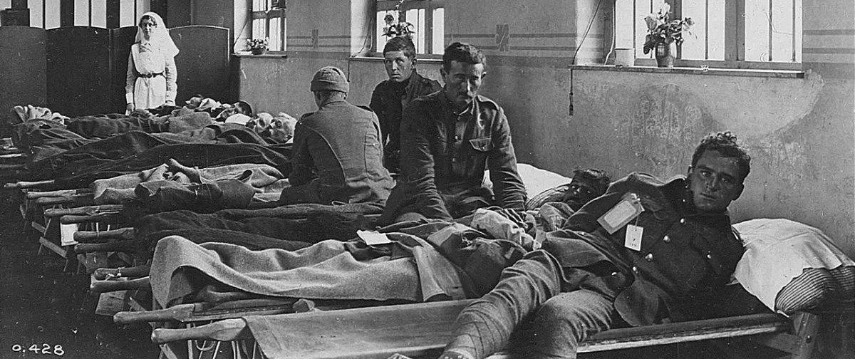 Photo of Canadian soldiers recovering in hospital in WW1