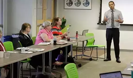 Faculty Academy Explores New Ways to Reach Students