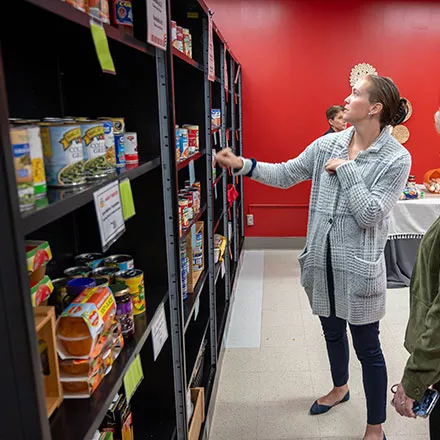 Campus Unveils Food Pantry