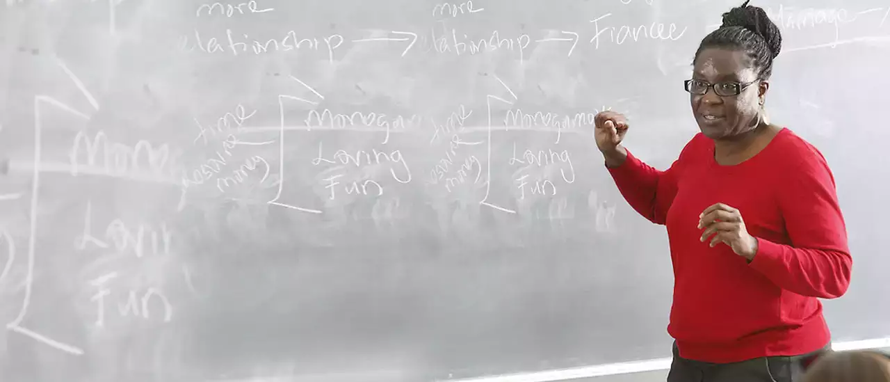 HUEC_Faculty-page-slider-1