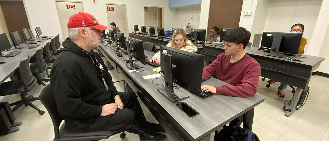 Students Help with Taxes