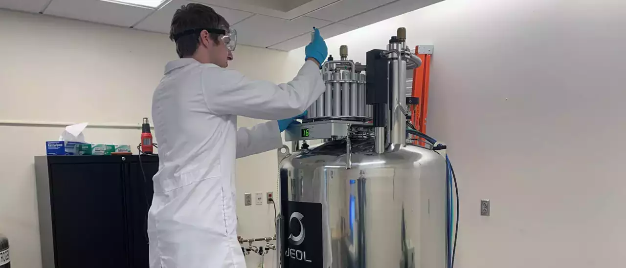 Mason Lampron using nmr