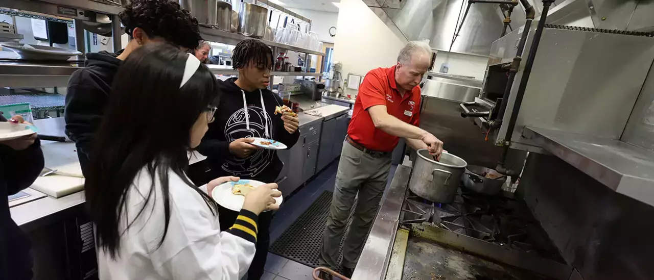 College in High School Students Visit Campus