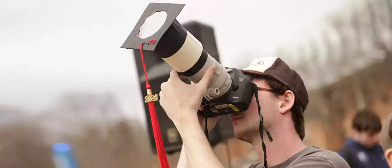 Eclipse Captivates Campus