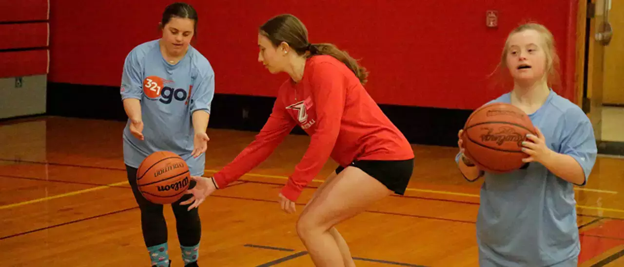 Students Volunteer at Spring EDD Adaptive Sports