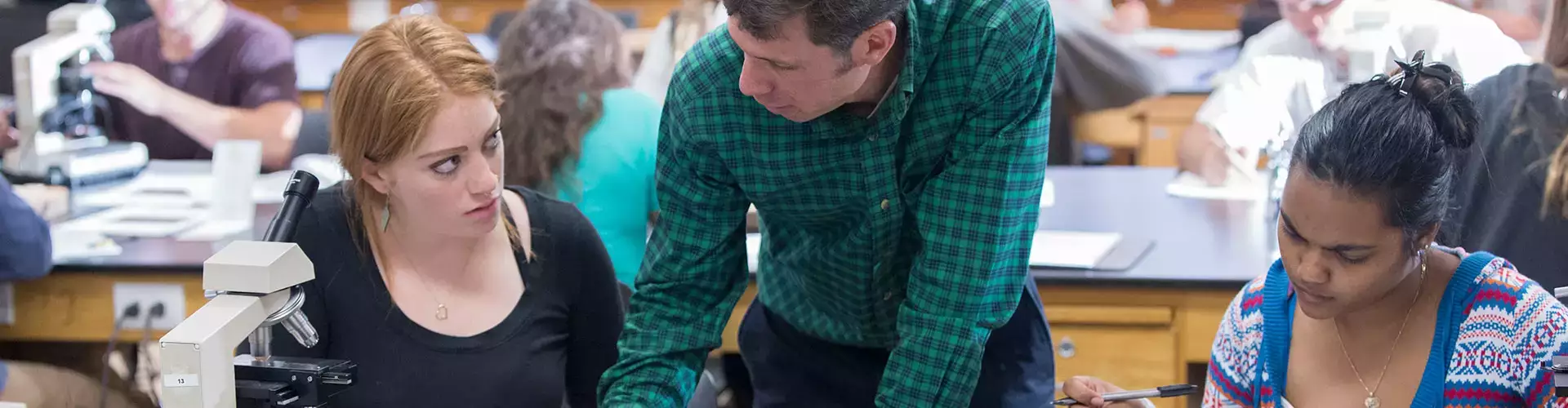 Sean Robinson, assistant professor of biology at SUNY Oneonta, teaches a lab on dendrology.