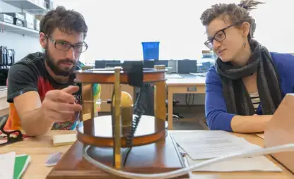 Physics students learn hands-on in lab