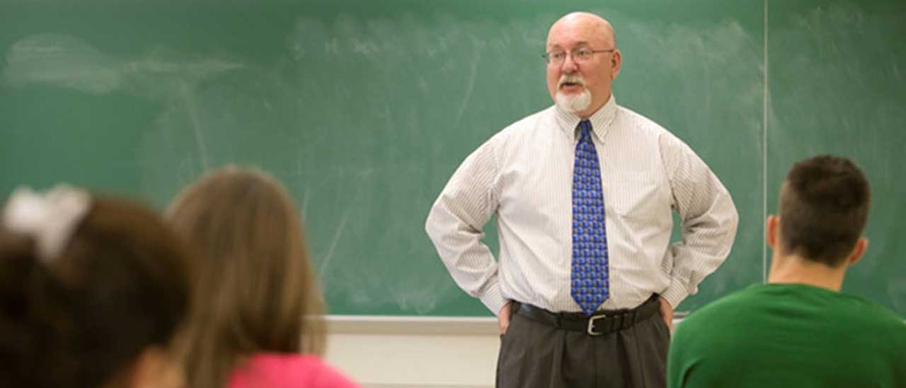Dr. Daniel Payne teaches a class