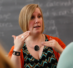 Tracy Betsinger teaching students